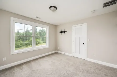 11 Ski Tow Road Weare NH 03281