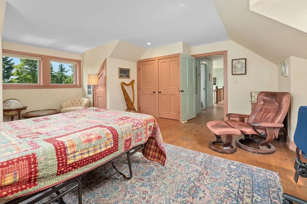 58 Bear Tree Road Orford NH 03777