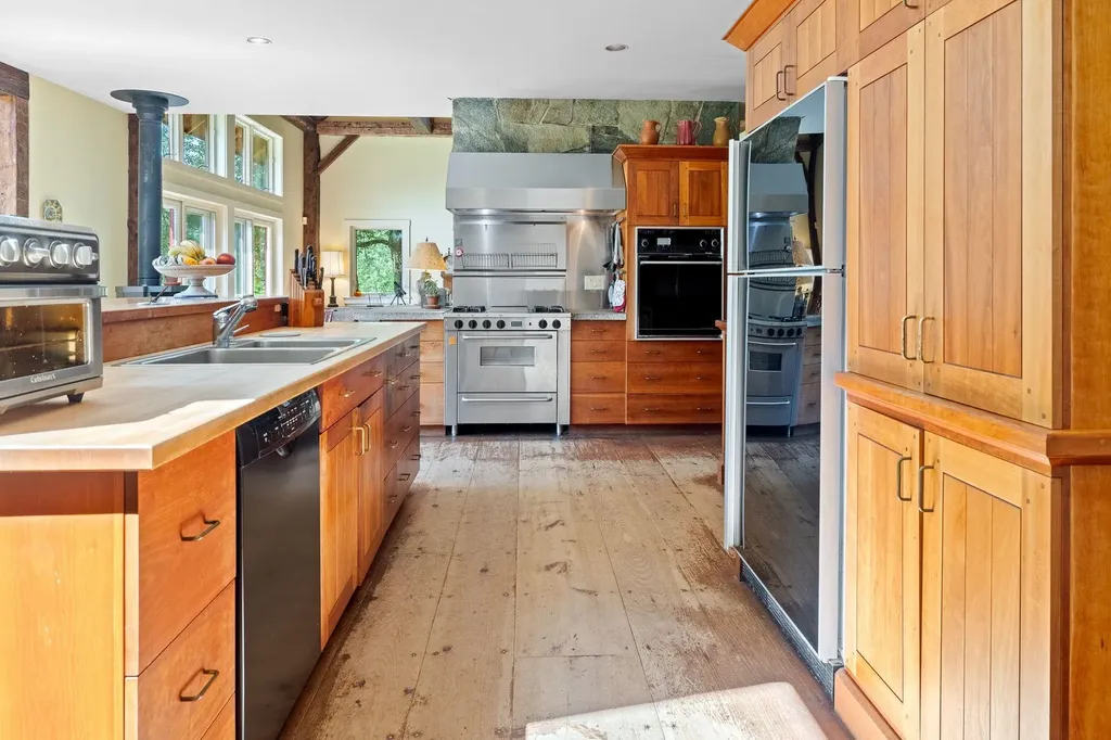 58 Bear Tree Road Orford NH 03777