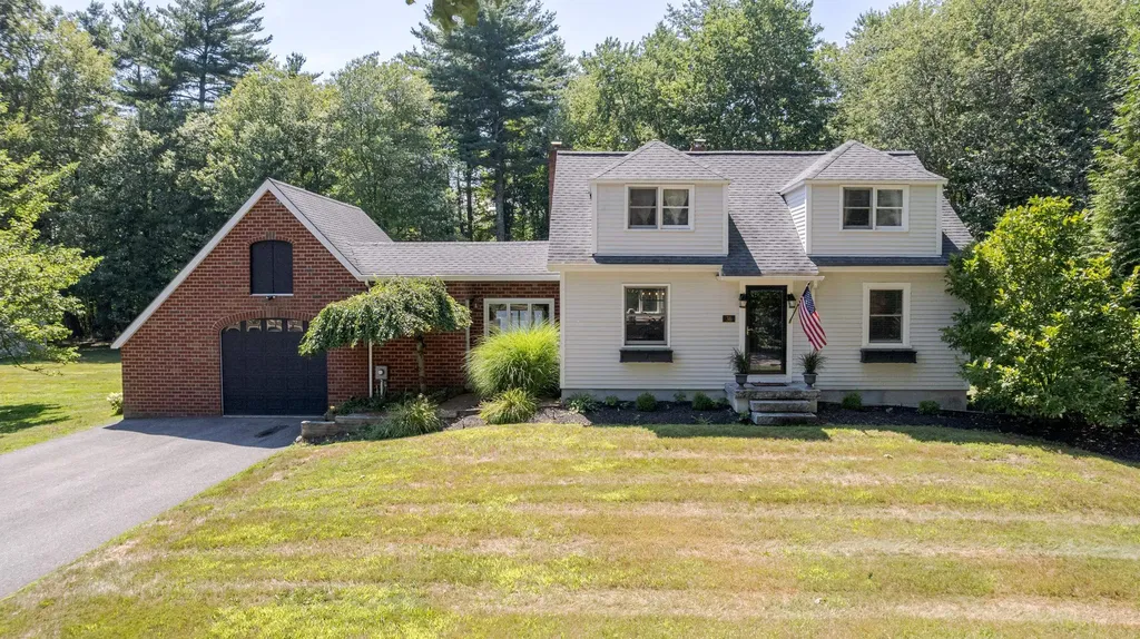 36 Brown Road Hampton Falls NH 03844