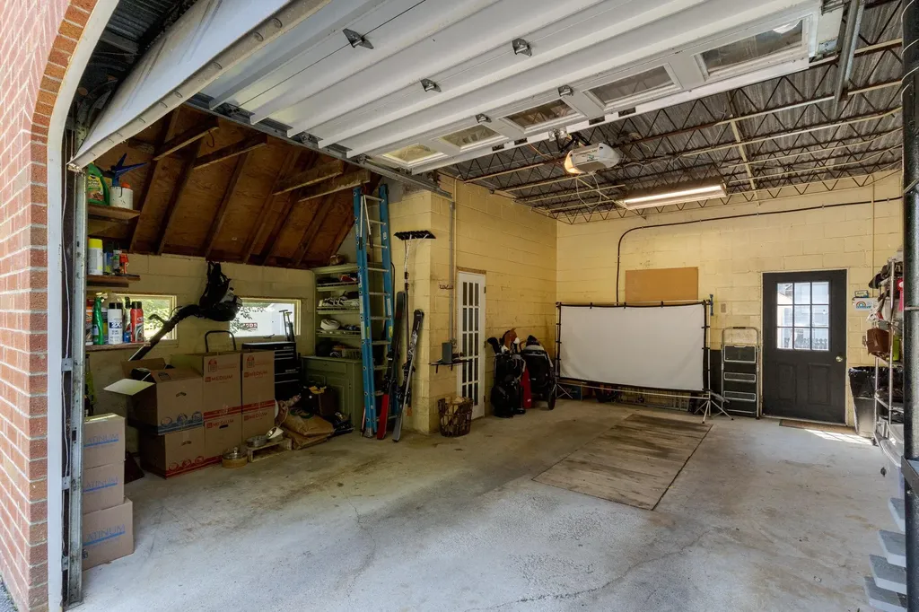 36 Brown Road Hampton Falls NH 03844