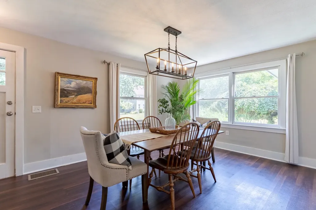 36 Brown Road Hampton Falls NH 03844