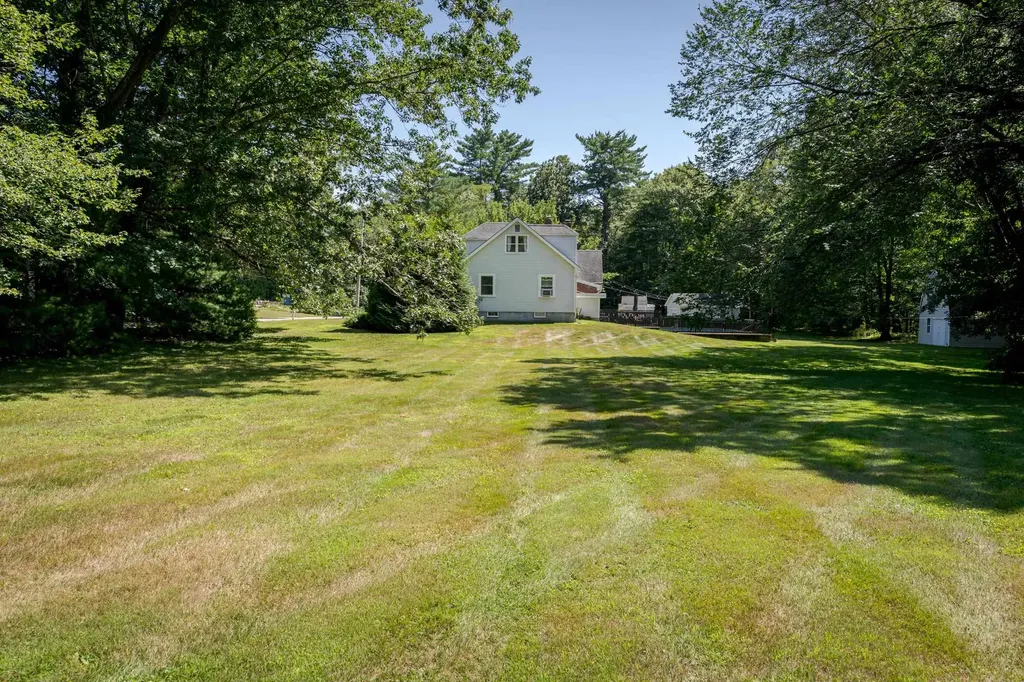 36 Brown Road Hampton Falls NH 03844