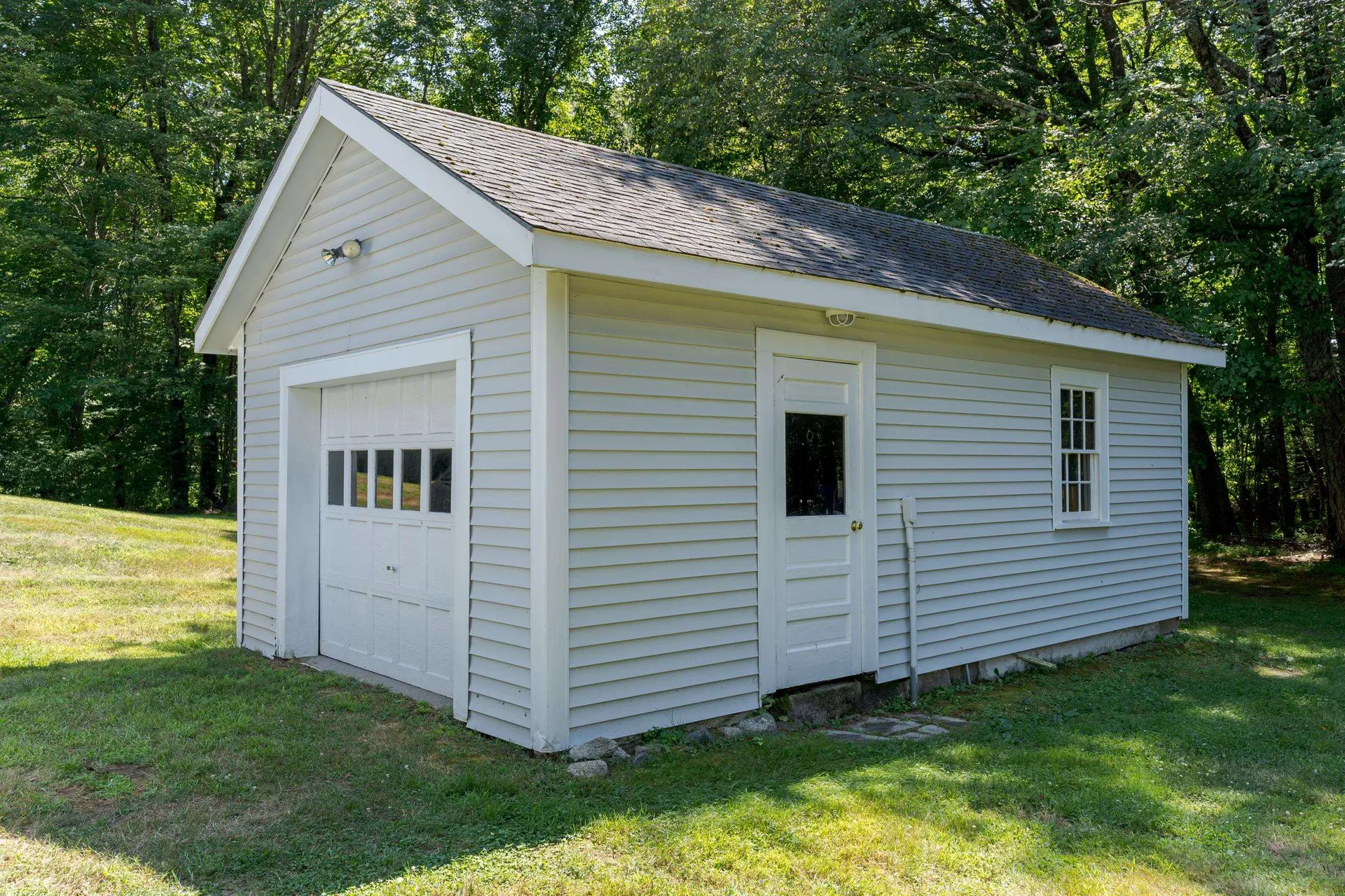 36 Brown Road Hampton Falls NH 03844