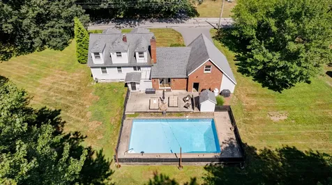 36 Brown Road Hampton Falls NH 03844