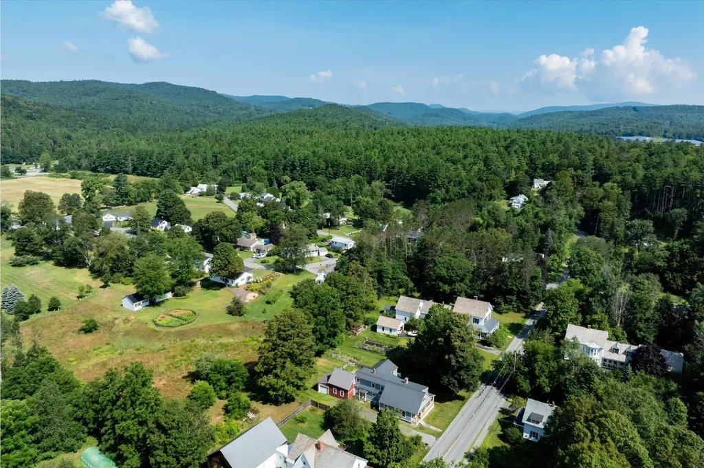 95 Church Street Chester VT 05143