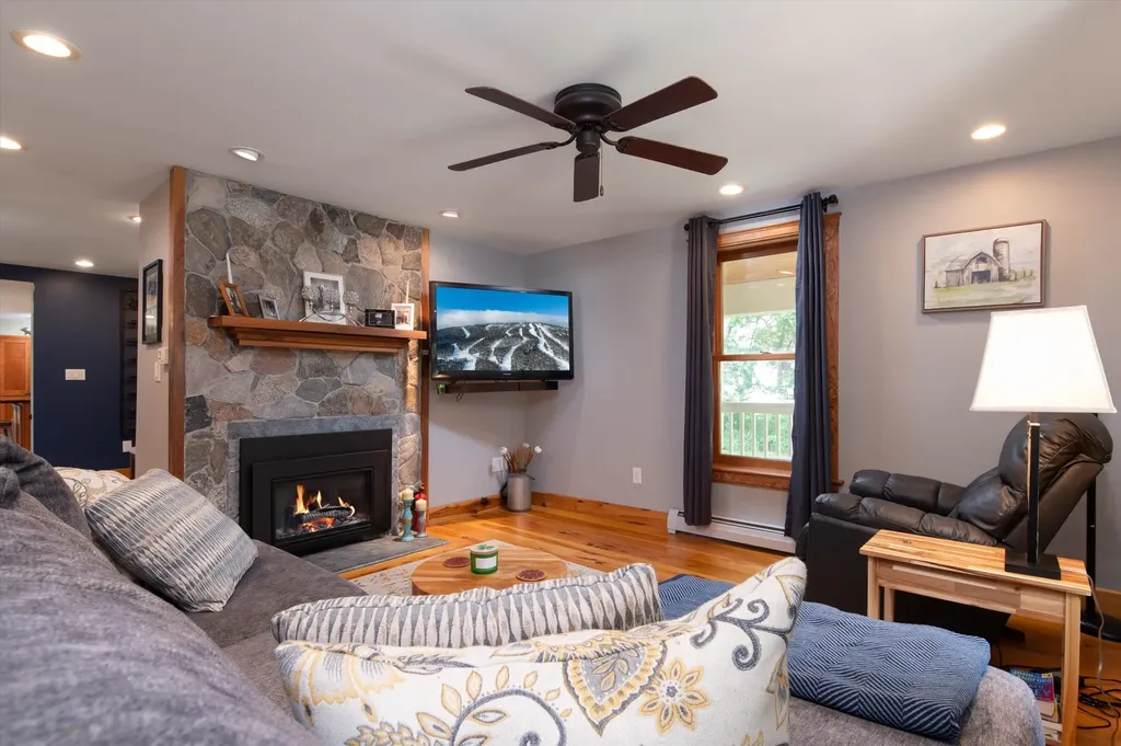 95 Church Street Chester VT 05143