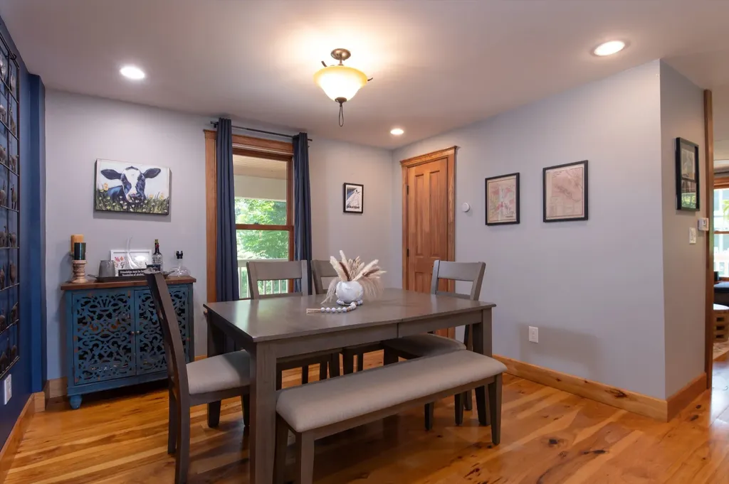 95 Church Street Chester VT 05143