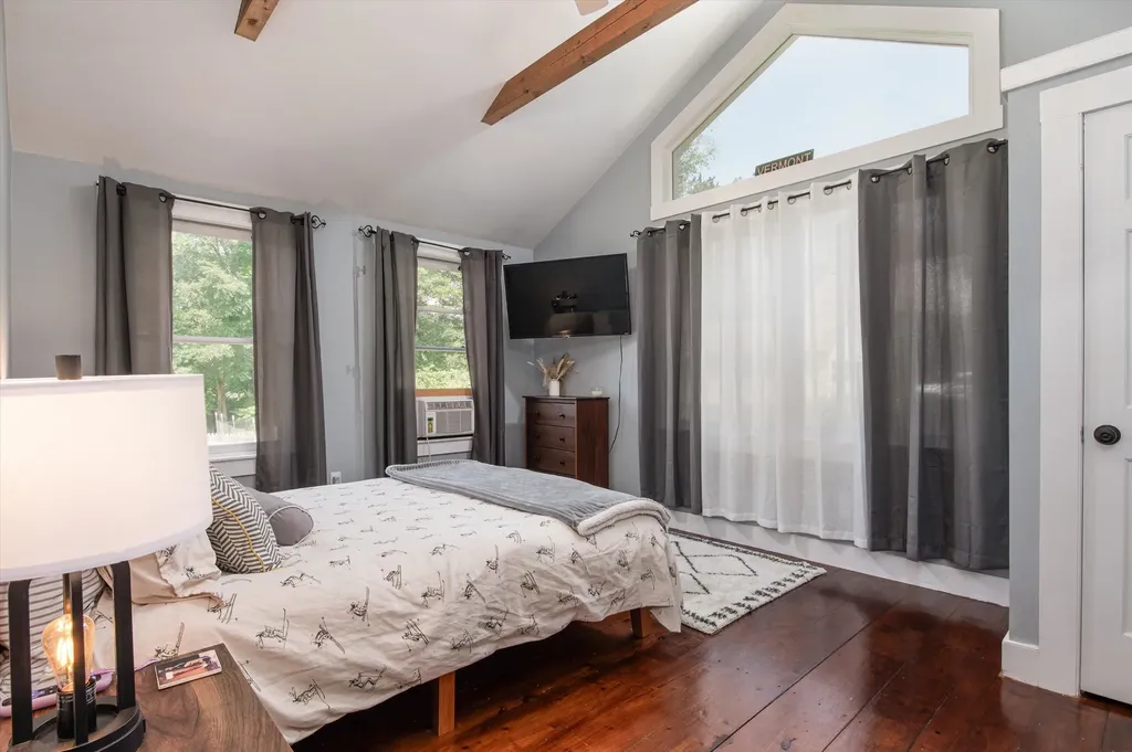 95 Church Street Chester VT 05143