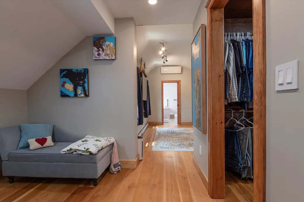 95 Church Street Chester VT 05143