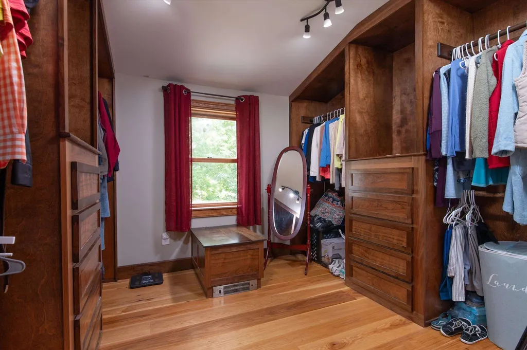 95 Church Street Chester VT 05143