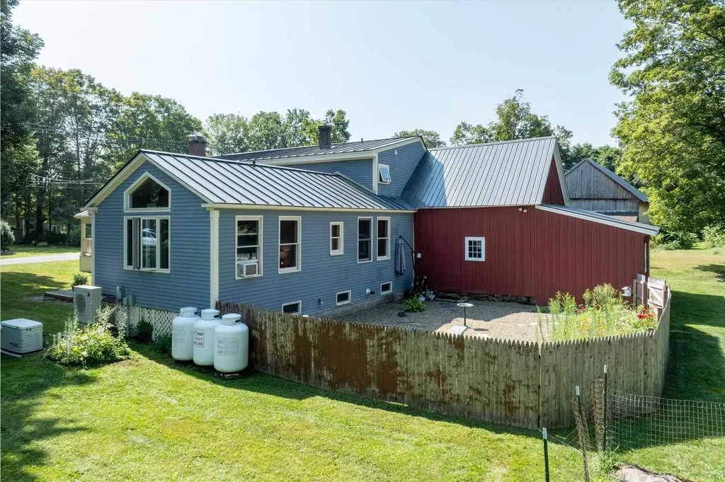 95 Church Street Chester VT 05143