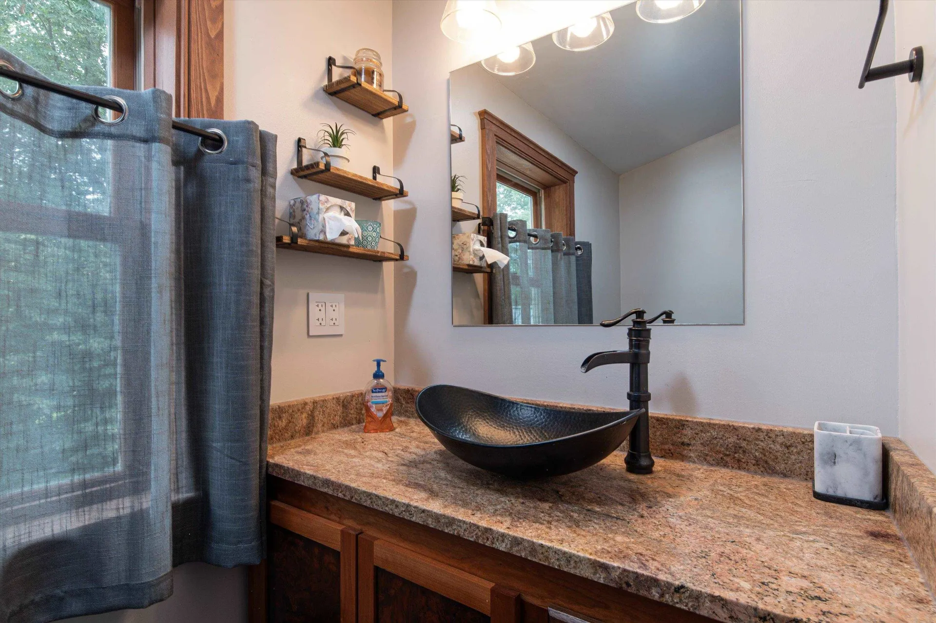 95 Church Street Chester VT 05143