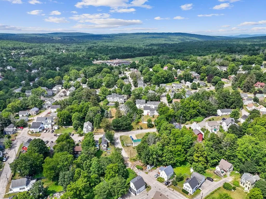 11 Bunker Street Farmington NH 03835