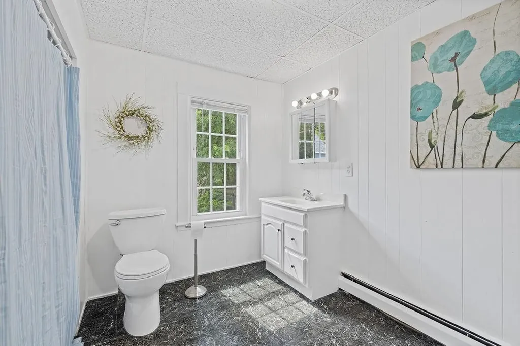 11 Bunker Street Farmington NH 03835