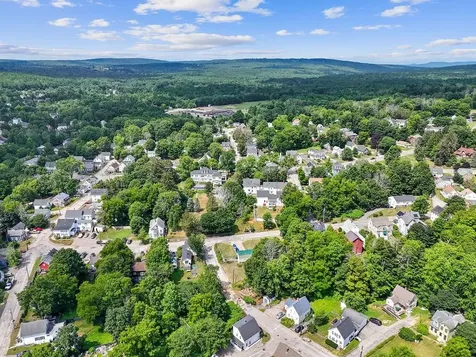 11 Bunker Street Farmington NH 03835