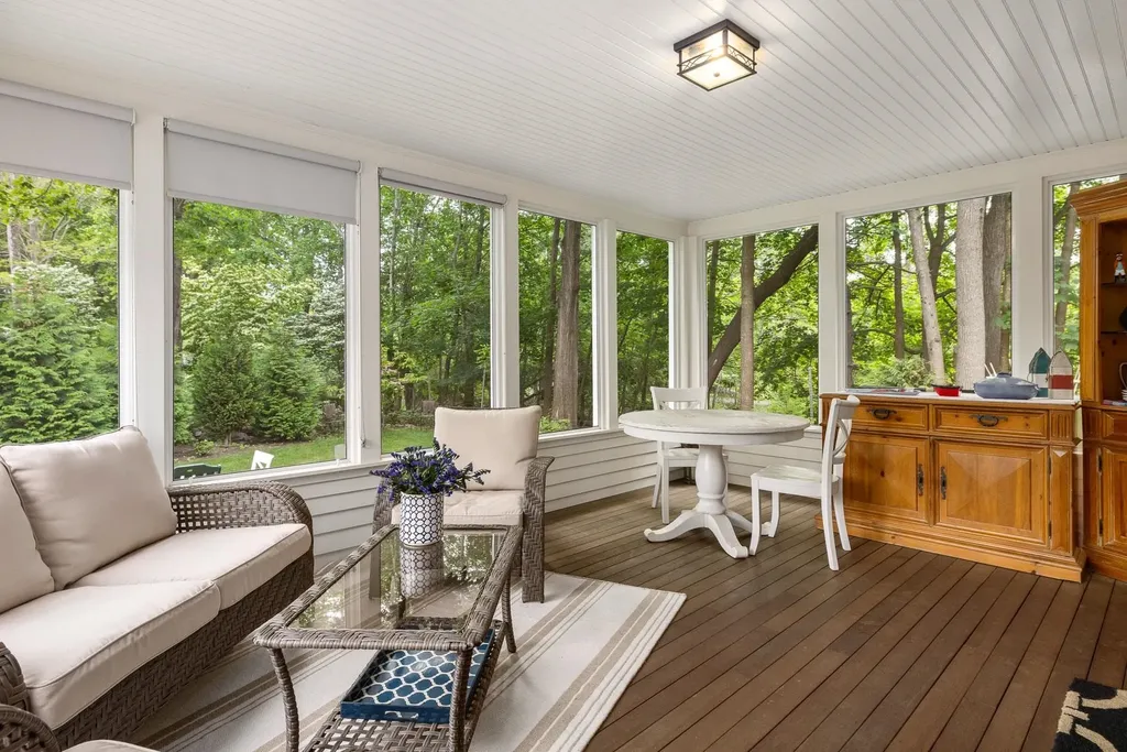 22 Colonial Lane New Castle NH 03854