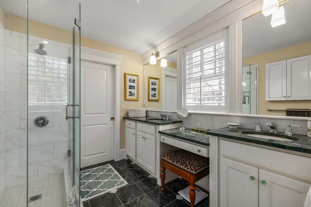 22 Colonial Lane New Castle NH 03854