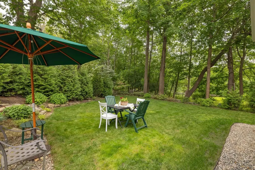 22 Colonial Lane New Castle NH 03854
