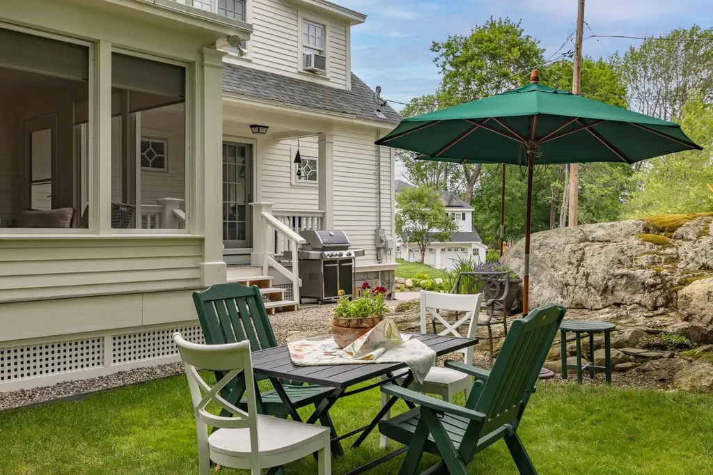 22 Colonial Lane New Castle NH 03854