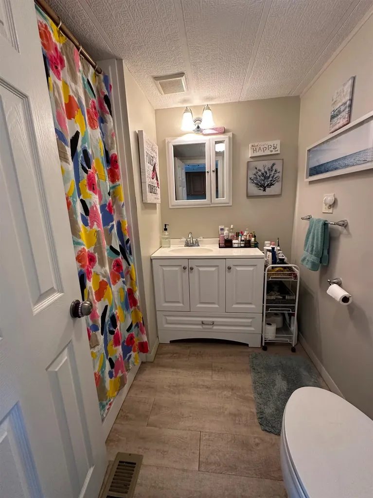 3 Limestone Way North Hampton NH 03862