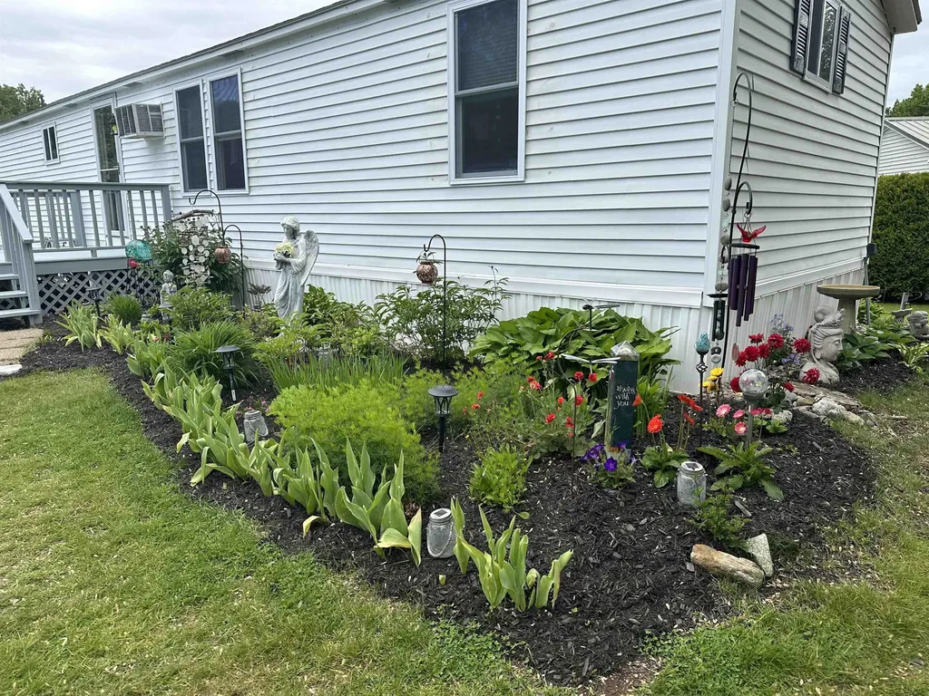 3 Limestone Way North Hampton NH 03862