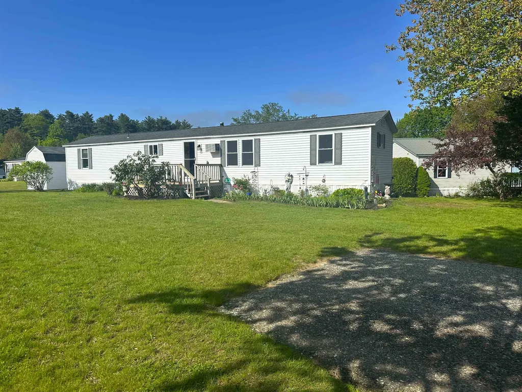 3 Limestone Way North Hampton NH 03862