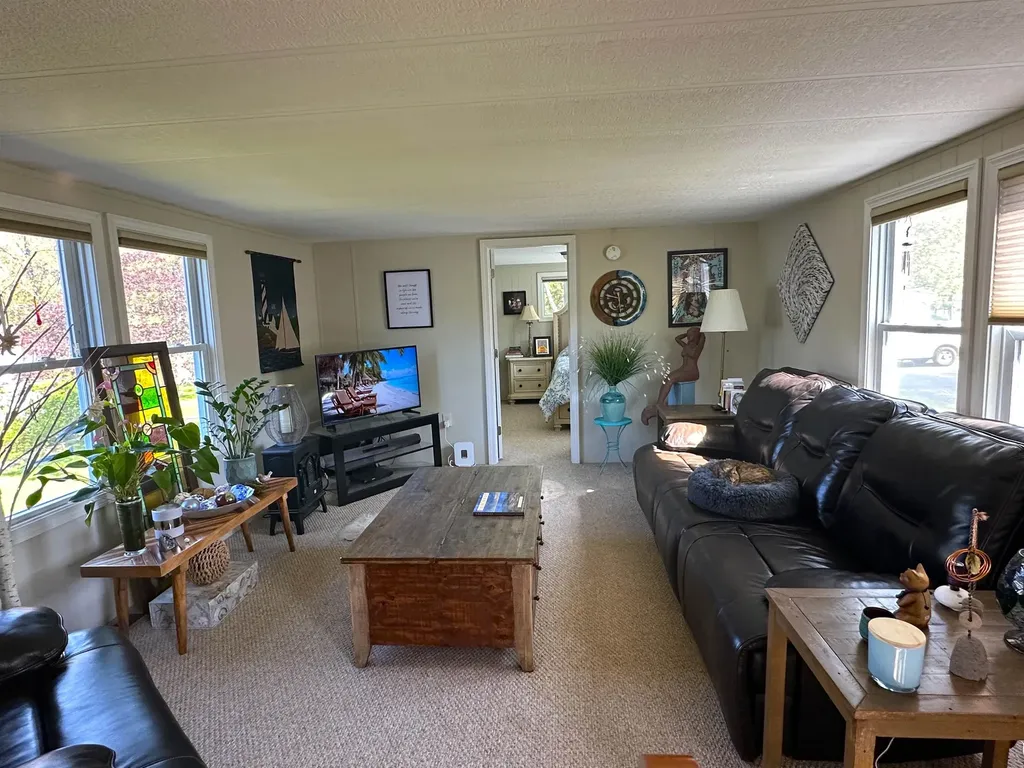 3 Limestone Way North Hampton NH 03862