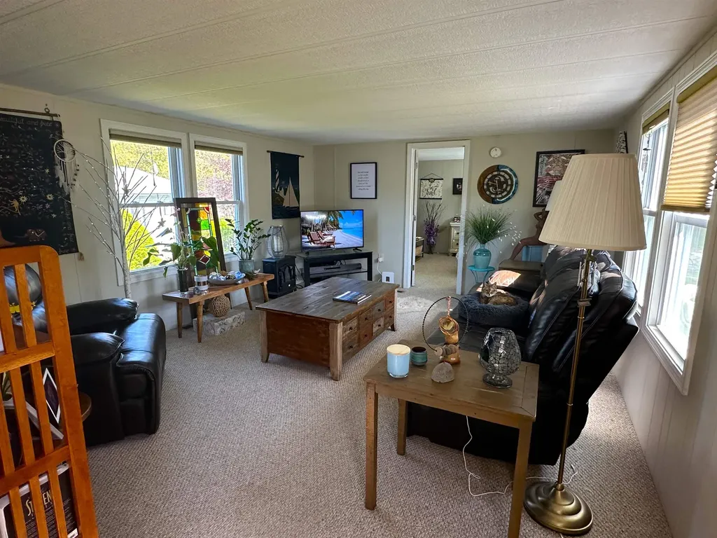 3 Limestone Way North Hampton NH 03862