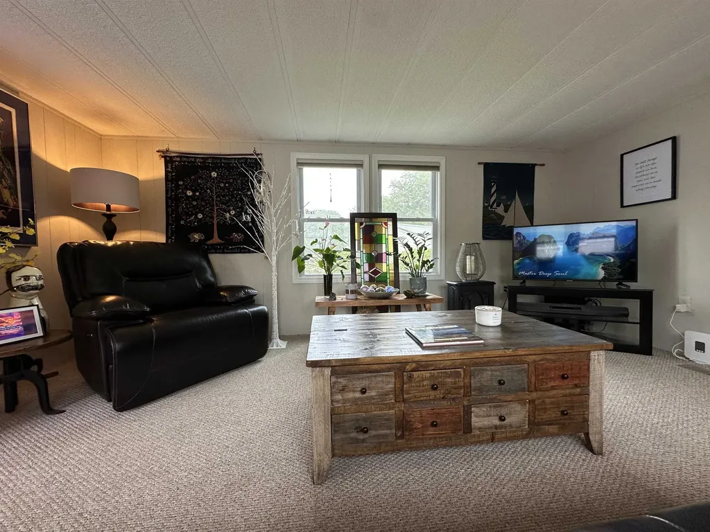 3 Limestone Way North Hampton NH 03862