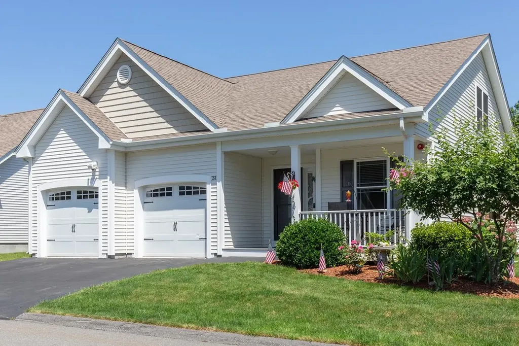 31 Sagewood Drive Pelham NH 03076