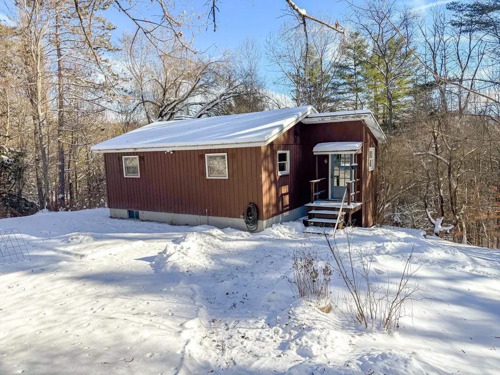 455 Fairground Road Corinth VT 05040