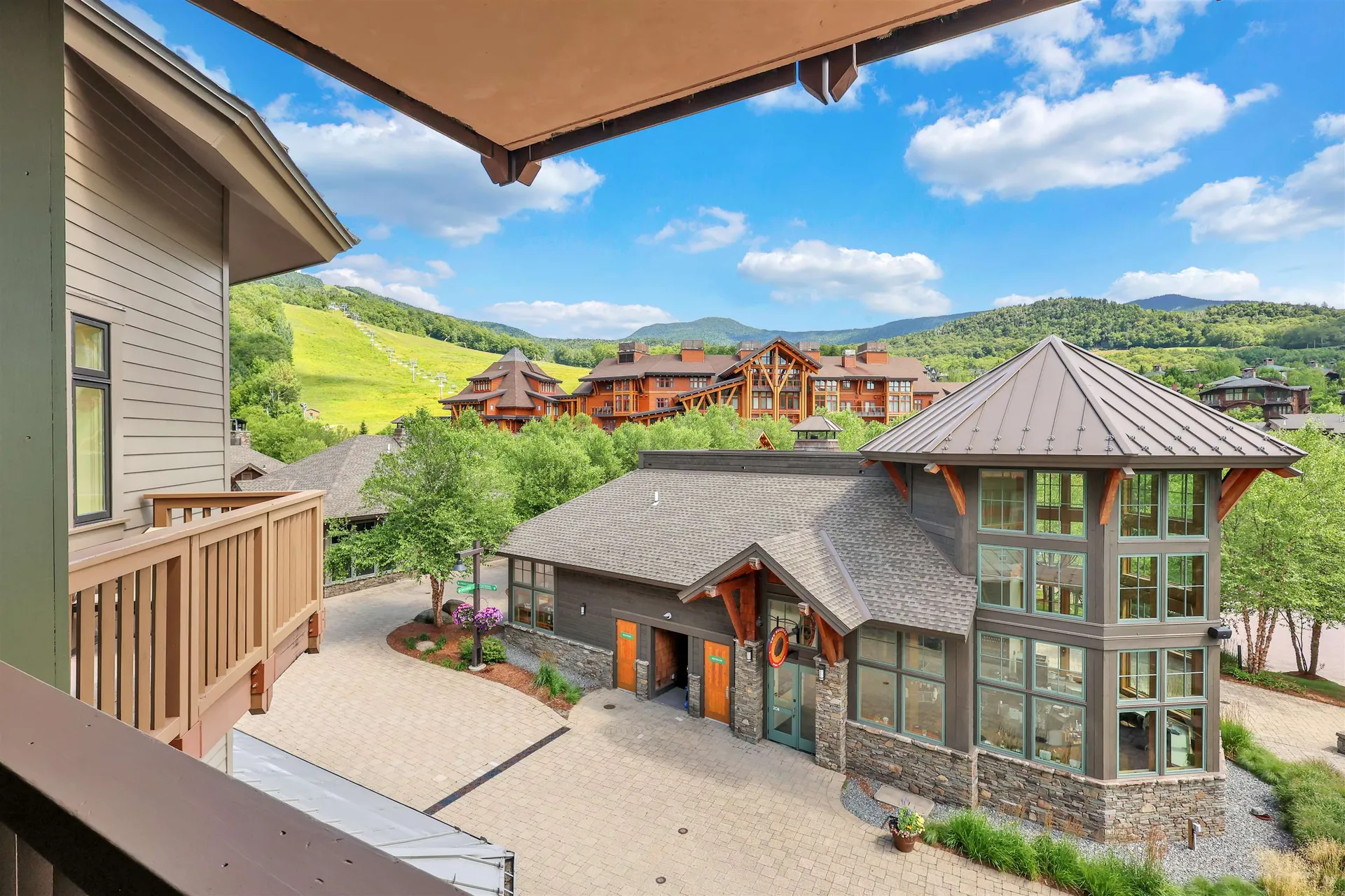 7412 Mountain Road Stowe VT 05672