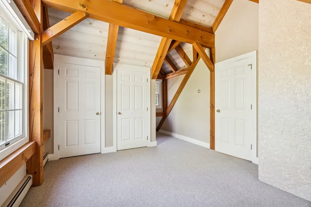 748 County Road New London NH 03257