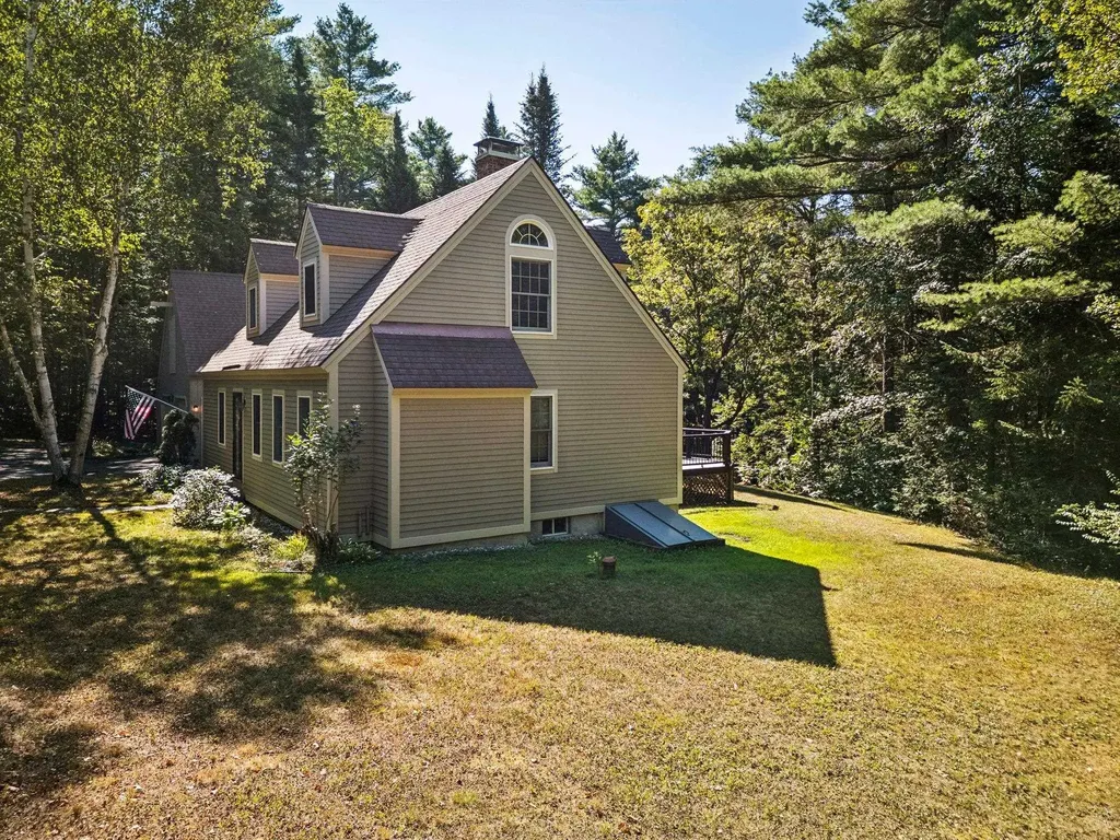 748 County Road New London NH 03257