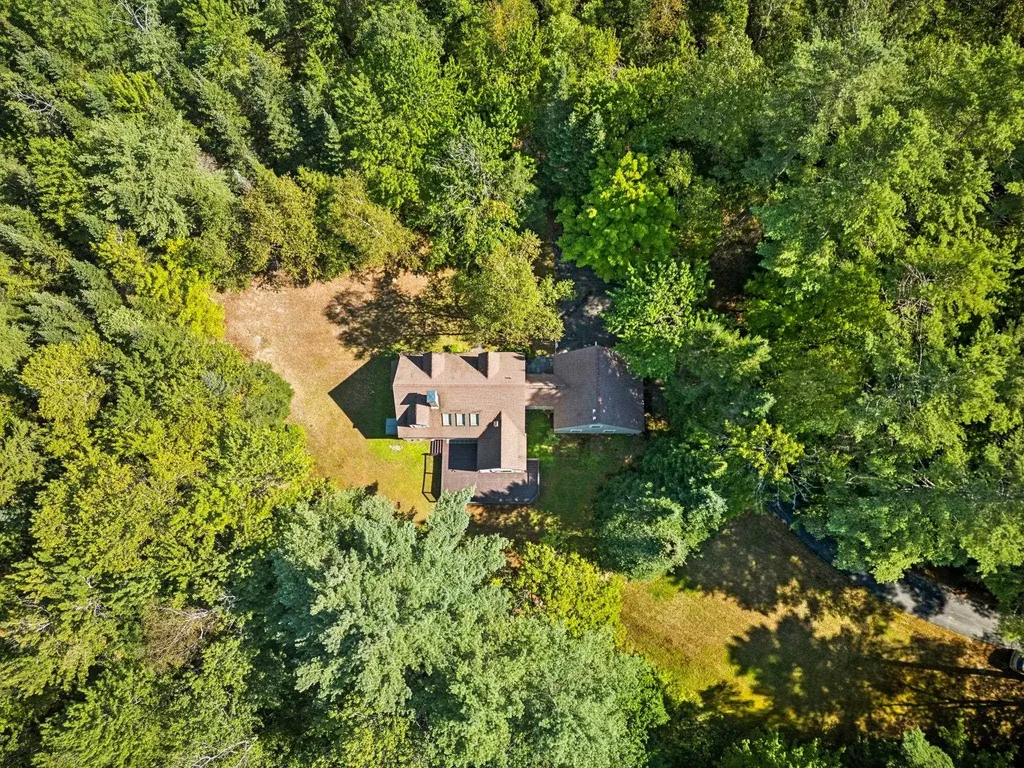 748 County Road New London NH 03257
