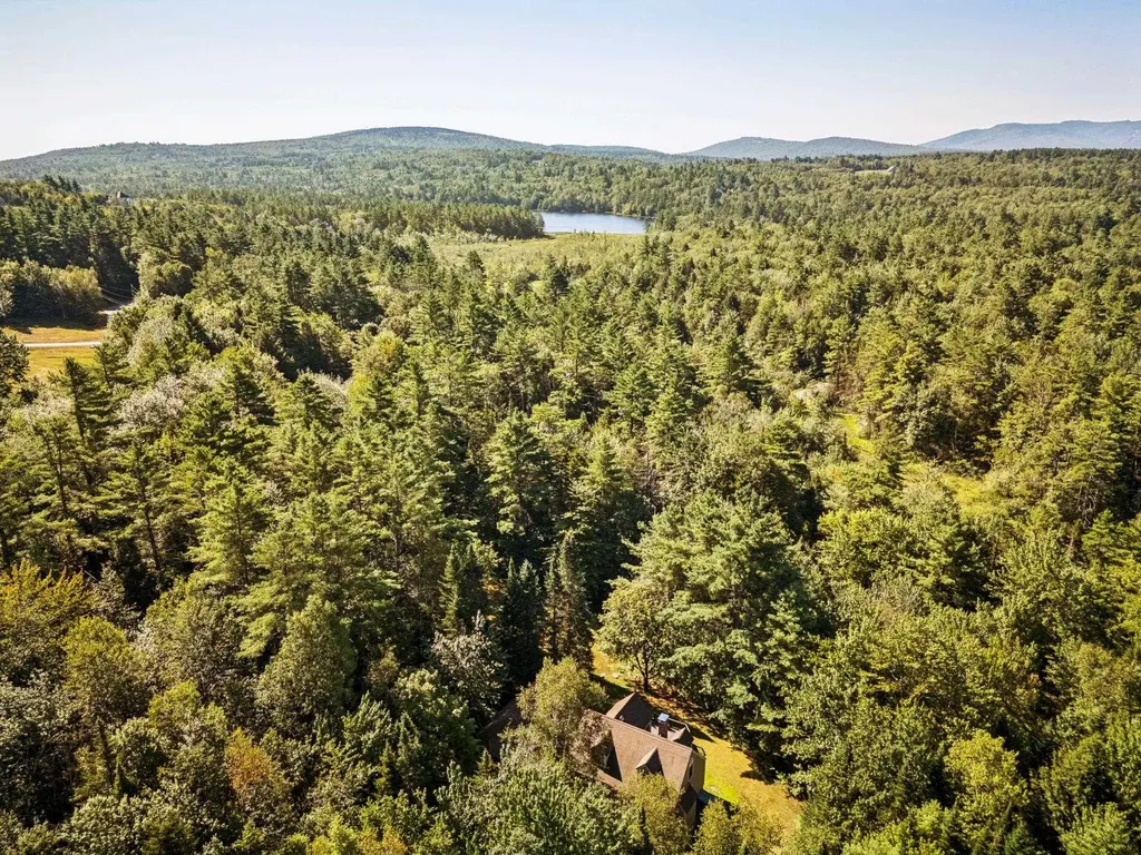 748 County Road New London NH 03257