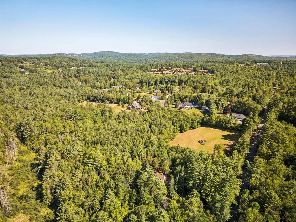 748 County Road New London NH 03257