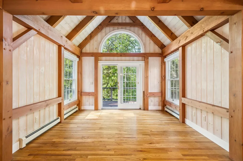 748 County Road New London NH 03257