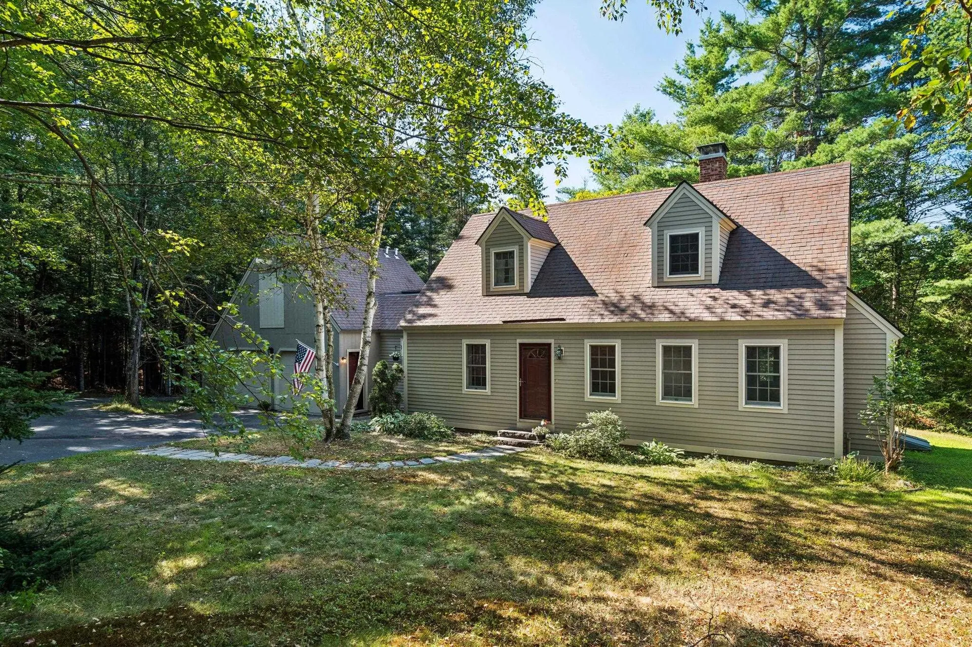 748 County Road New London NH 03257