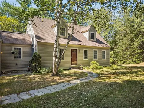 748 County Road New London NH 03257