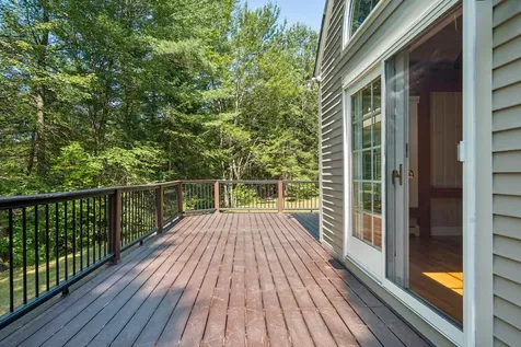 748 County Road New London NH 03257