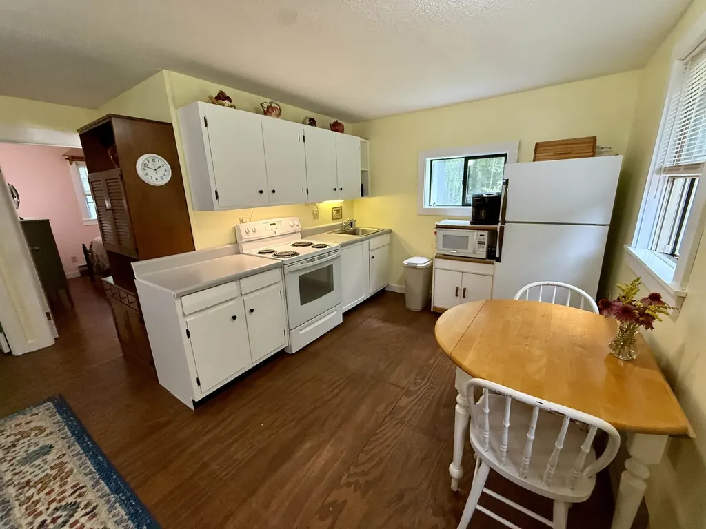 22 Birchview Lane Rumney NH 03266