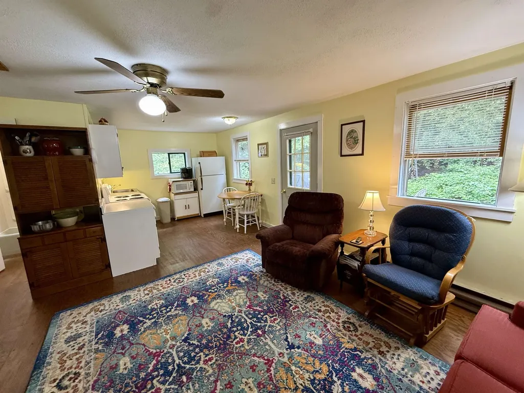 22 Birchview Lane Rumney NH 03266