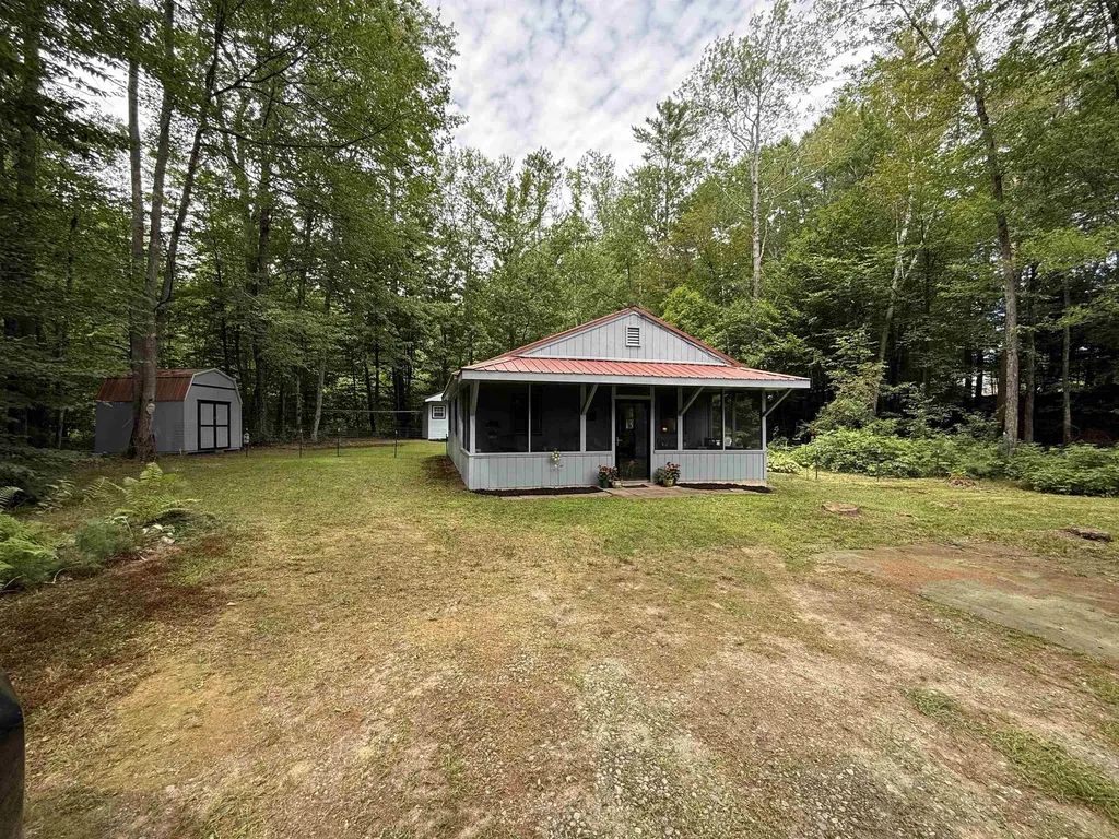 22 Birchview Lane Rumney NH 03266