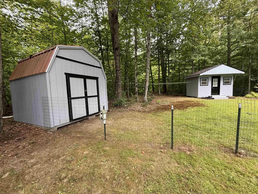 22 Birchview Lane Rumney NH 03266