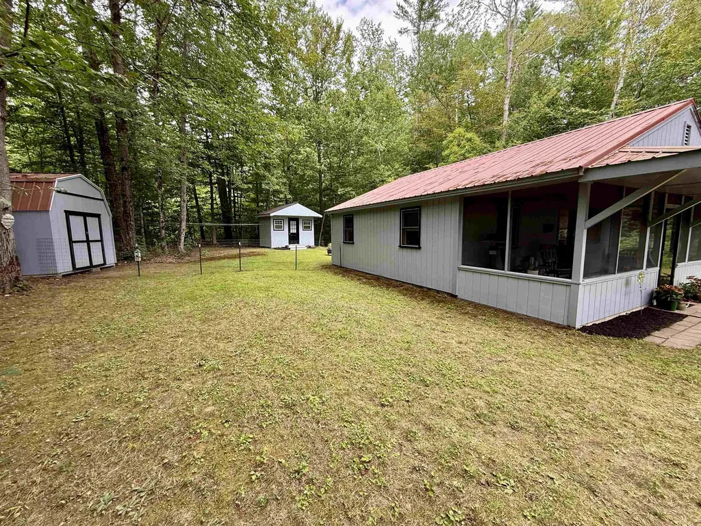 22 Birchview Lane Rumney NH 03266