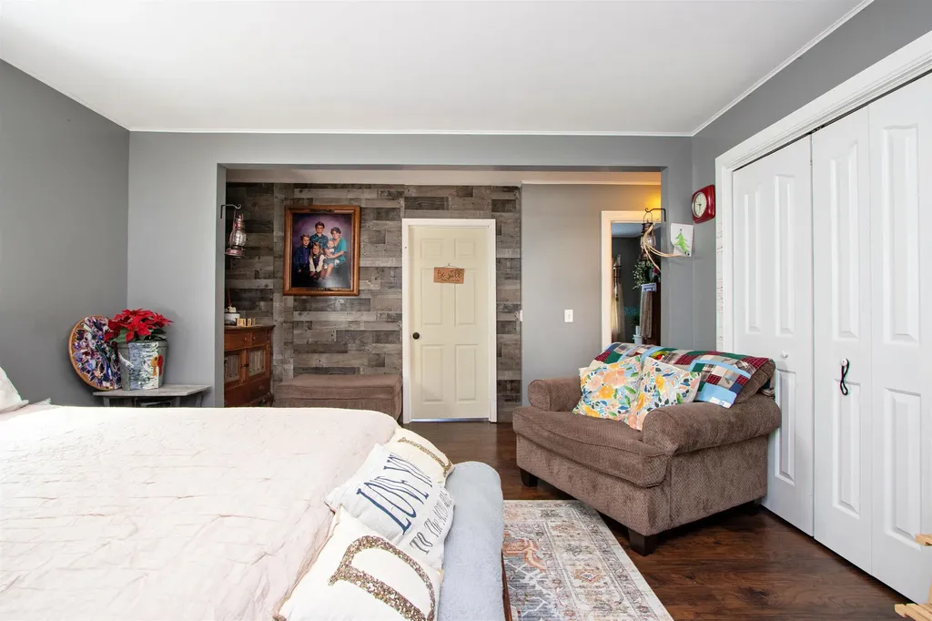 902 Vermont Route 16 Hardwick VT 05843