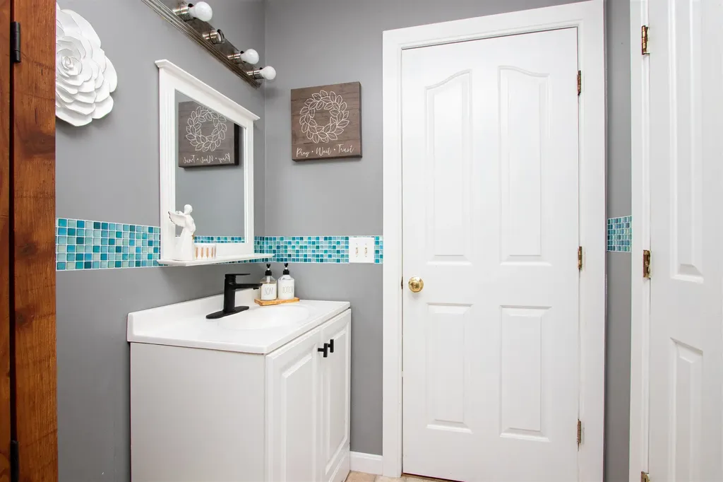 902 Vermont Route 16 Hardwick VT 05843