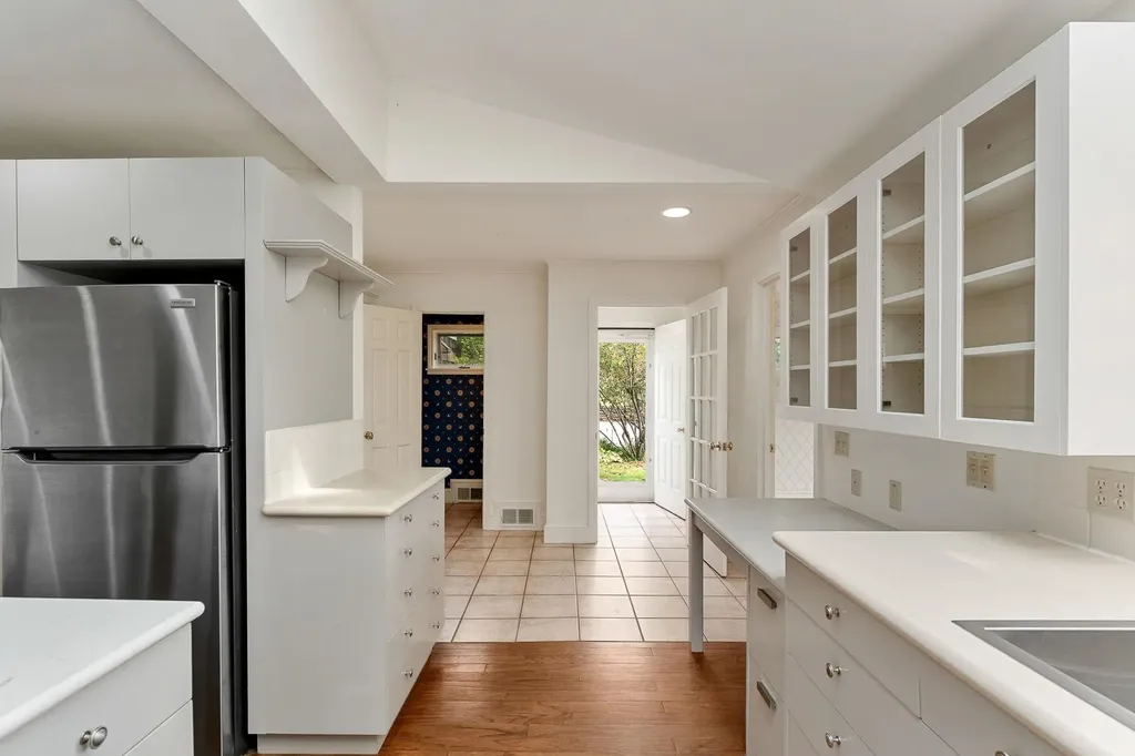 593 Red Barn Road Hartford VT 05001